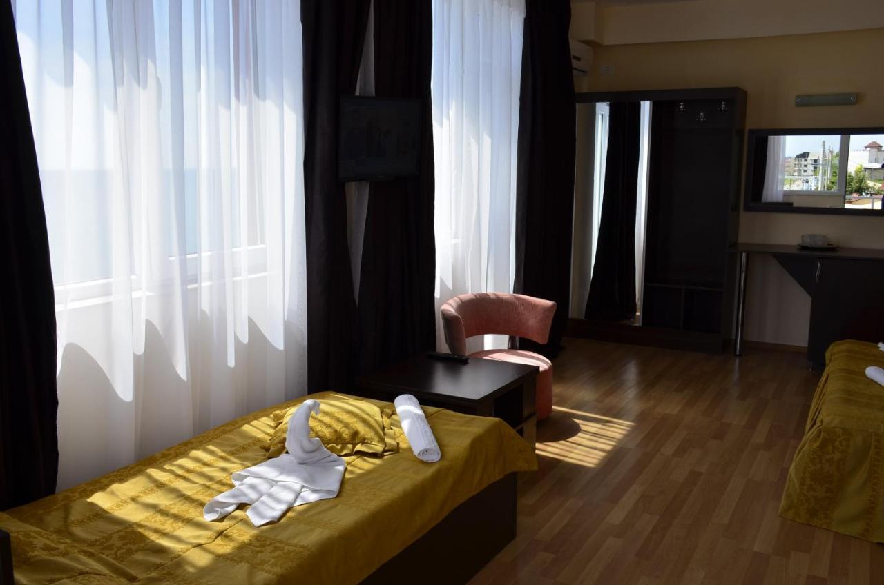 Vila Julia Costinesti Bagian luar foto